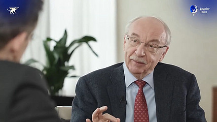 LeaderTalks Folge mit Prof. Dr. Gerd Gigerenzer. Das Thema: Entscheidungs­findung in Extrem­situationen.